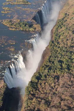 Victoria Şelalesi 'nin Zimbabwe Zambiya Sınırı' na yakın..