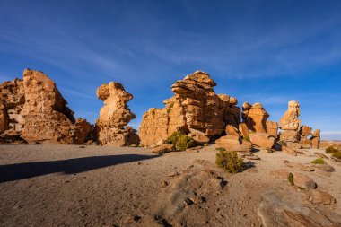 Güney Bolivya dağlarında tuhaf kayalar