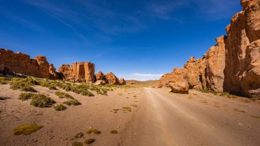 Güney Bolivya dağlarında tuhaf kayalar