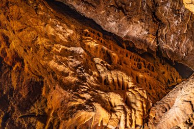 Çek cennetinde Bozkov dolomit mağarası