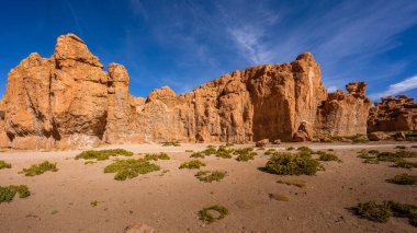Güney Bolivya dağlarında tuhaf kayalar
