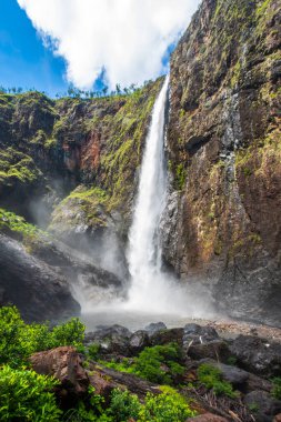 Wallaman Şelalesi, UNESCO Avustralya 'da yer almaktadır..