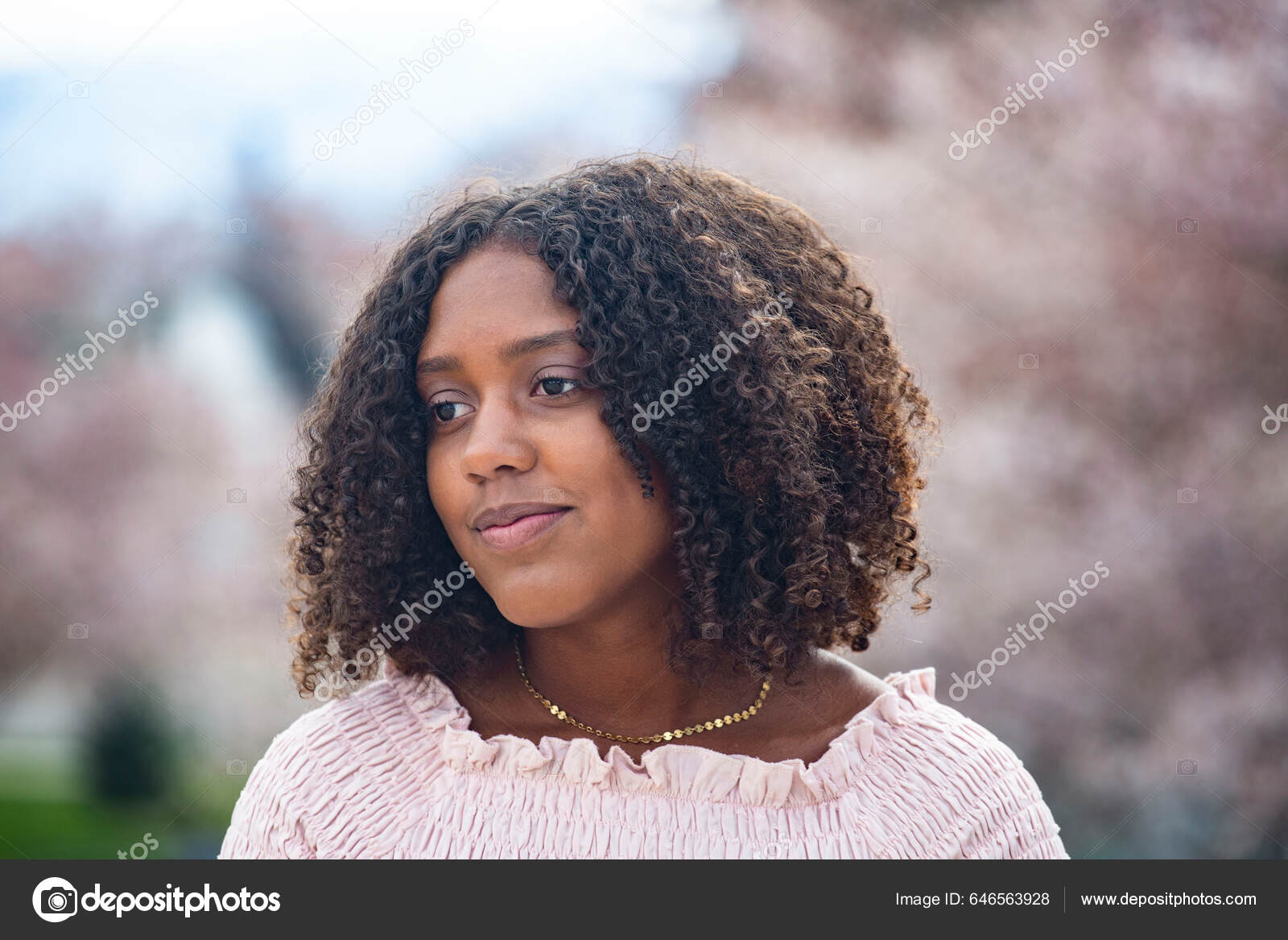 Charming Beautiful Black Teen Girl Big Curly Hair Thinking Being — Stock  Photo © yobro10 #646563928