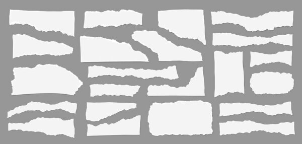 Набор порванных белых нот бумажных листов с на темно-сером фоне для текста или объявления.