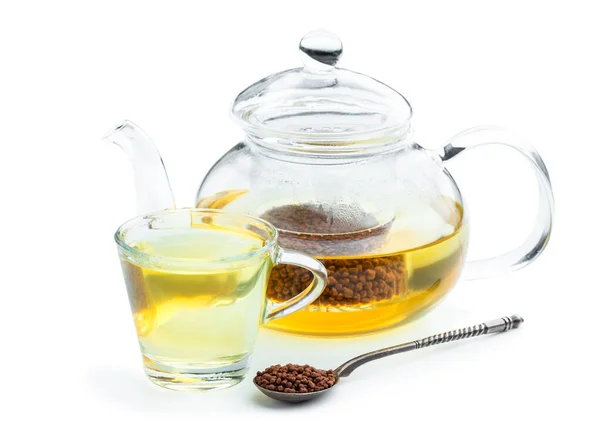 Herbata Gryczana Przezroczystym Czajniczek Izolowane Białym — Zdjęcie stockowe
