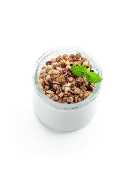 Friss Természetes Házi Készítésű Bio Joghurt Granolával Szőlővel Fehér Alapon Stock Kép