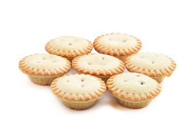 Mini meyveli turtalar beyaza izole edilmiş.  