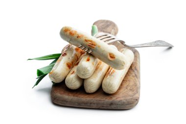 Izgara beyaz tavuk sosisi. 