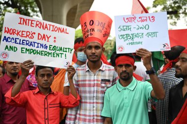 Bangladeşli giyim işçileri ve diğer çalışma örgütü eylemcileri, 1 Mayıs 2023 