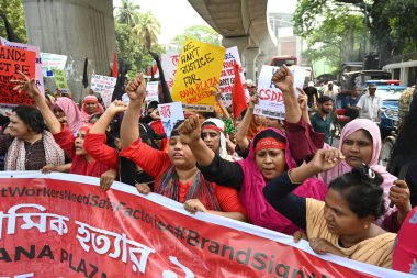 Bangladeş 'in başkenti Dhaka' da meydana gelen Rana Plaza binasının yıkılışının 11. yıldönümü münasebetiyle, sanayi tüm Bangladeş Konseyinin eylemcileri, tekstil işçilerinin güvenli bir iş yeri talebinde bulunmak için bir protesto mitingi düzenlediler. 24 Nisan 2024