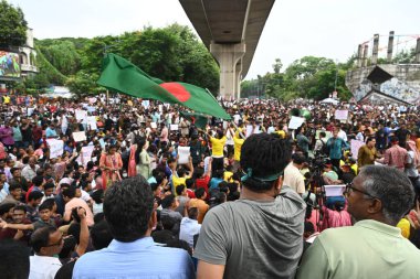 Bangladeş Hindu halkı, 10 Ağustos 202 'de Bangladeş' in Dhaka kentinde, Awami Ligi hükümetinin devrilmesi sonrasında Hindu toplumuna yapılan saldırıları protesto etmek için Shahbag kavşağını kapattılar.