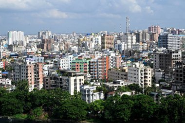Bangladeş 'in başkenti Dhaka, Bangladeş' in 1 Ekim 2024 tarihli genel manzarası. Kuruldaki puan artışlarına rağmen, Dhaka Ekonomist İstihbarat Birimi 'nin (EIU) 2023 sıralamasında yaşanabilir yedinci şehir olarak sıralandı.