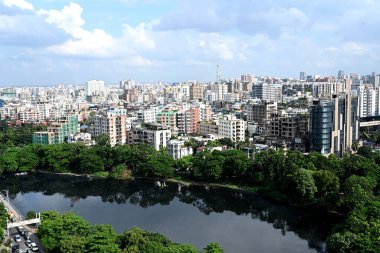 Bangladeş 'in başkenti Dhaka, Bangladeş' in 1 Ekim 2024 tarihli genel manzarası. Kuruldaki puan artışlarına rağmen, Dhaka Ekonomist İstihbarat Birimi 'nin (EIU) 2023 sıralamasında yaşanabilir yedinci şehir olarak sıralandı.