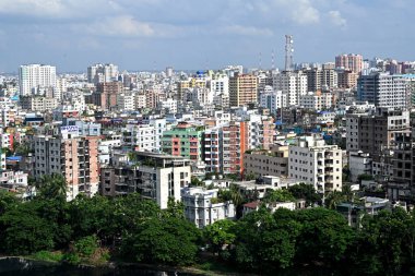 Bangladeş 'in başkenti Dhaka, Bangladeş' in 1 Ekim 2024 tarihli genel manzarası. Kuruldaki puan artışlarına rağmen, Dhaka Ekonomist İstihbarat Birimi 'nin (EIU) 2023 sıralamasında yaşanabilir yedinci şehir olarak sıralandı.