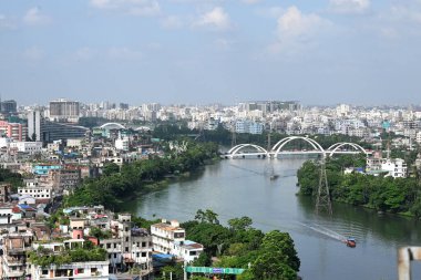 Bangladeş 'in başkenti Dhaka, Bangladeş' in 1 Ekim 2024 tarihli genel manzarası. Kuruldaki puan artışlarına rağmen, Dhaka Ekonomist İstihbarat Birimi 'nin (EIU) 2023 sıralamasında yaşanabilir yedinci şehir olarak sıralandı.