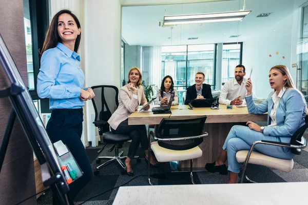 Shot Businesswoman Giving Presentation Her Colleagues Whiteboard Boardroom — Stock Photo, Image