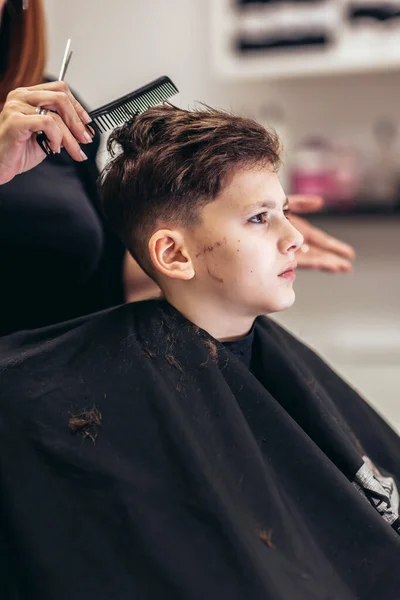 Cute Young Boy Getting Haircut Hairdresser — Foto de Stock
