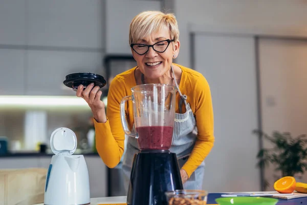 Senior Woman Casual Home Clothes Prepares Healthy Cocktails Different Seasonal — Stock Photo, Image