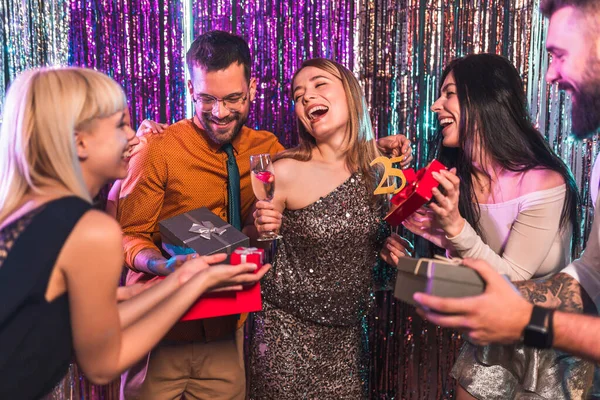 Friends Birthday Party Night Club — Stock Photo, Image