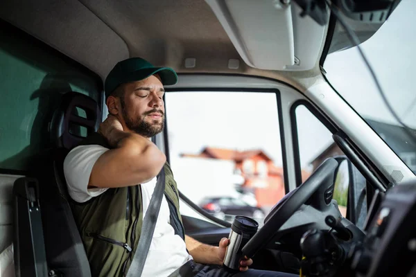 Nek Van Een Vrachtwagenchauffeur Doet Pijn Van Een Lange Rit — Stockfoto