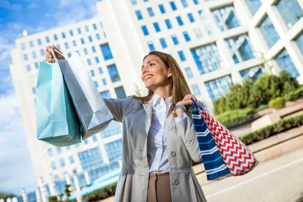 Shot Attractive Young Woman Going Shopping City — Stock Photo, Image