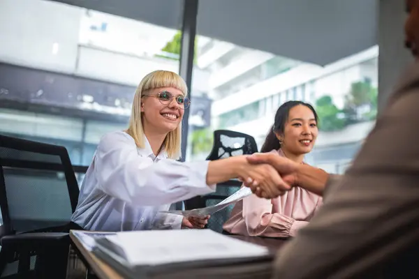 Human Resource Team Talking Candidate Job Interview Office — Stock Photo, Image