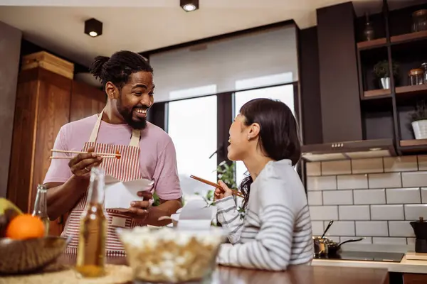 Multiracial Couple Eating Sushi Together Home — Stock Photo, Image