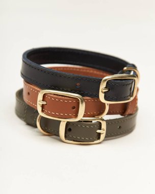 Kolaj deri kayışlar kemerler aksesuar tasmalar köpek için perçin tasmalar