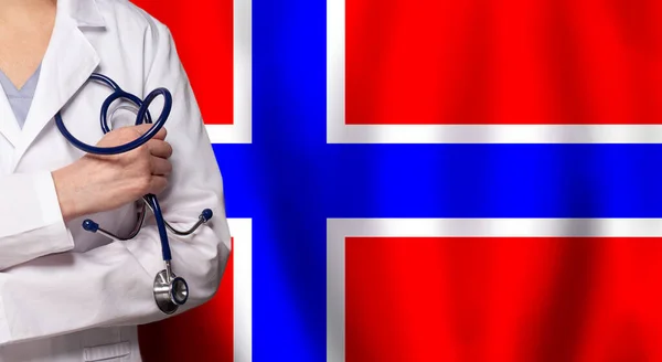 Norweska Medycyna Opieka Zdrowotna Lekarz Zbliżenie Flagę Norwegii Tle — Zdjęcie stockowe