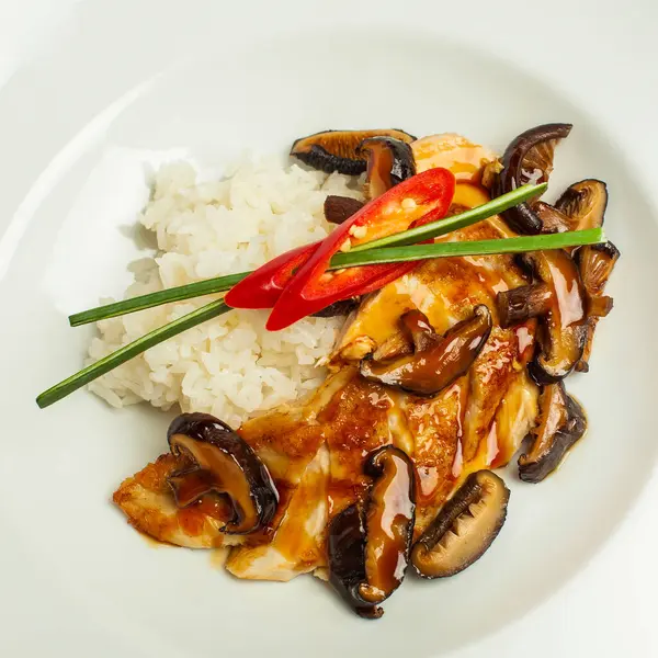 Shiitake Mushrooms Chicken Vegetables Served White Plate White Background — Stock Photo, Image