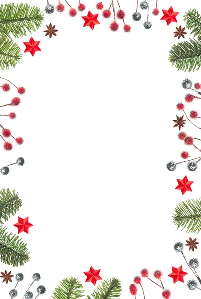 Різдвяна Рамка Гілок Дерев Червоні Ягоди Зірки Ізольовані Білому Тлі — стокове фото