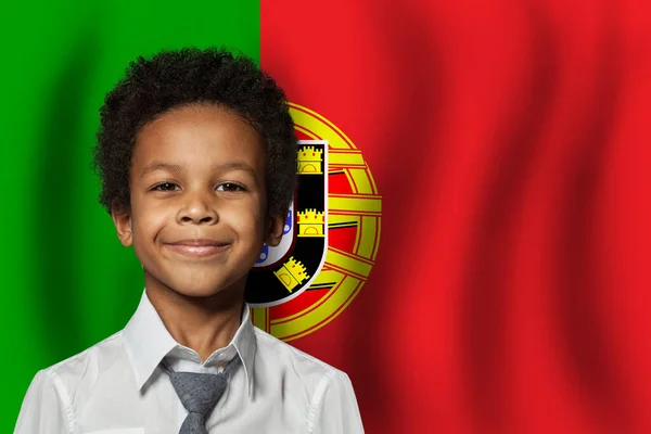Portugalski Chłopiec Fladze Portugalii Koncepcja Edukacji Dzieciństwa — Zdjęcie stockowe