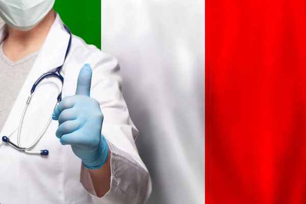 Рука Італійського Лікаря Показує Позитивний Жест Прапорі Італії — стокове фото
