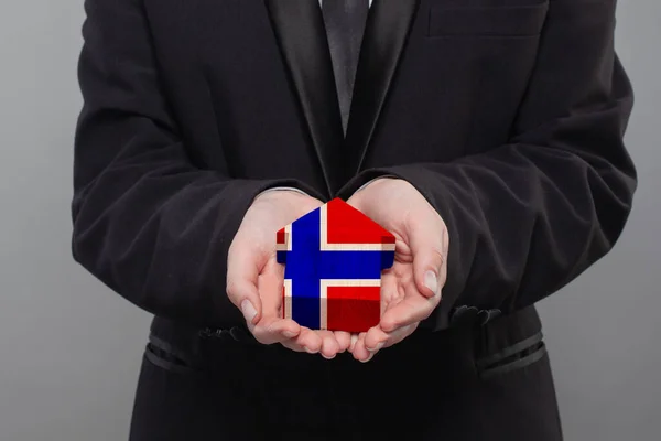 Norwegian Person Holding Wooden House Flag Norway Finance Investment Mortgage — Stock Photo, Image