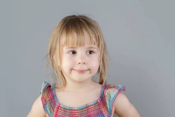 Pretty Little Girl Brown Hair Portrait — Stock Photo, Image