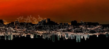 Kızıl gökyüzünün altındaki gece şehri panoraması. Sosyal medya ve iş iletişim teknolojisi kavramı