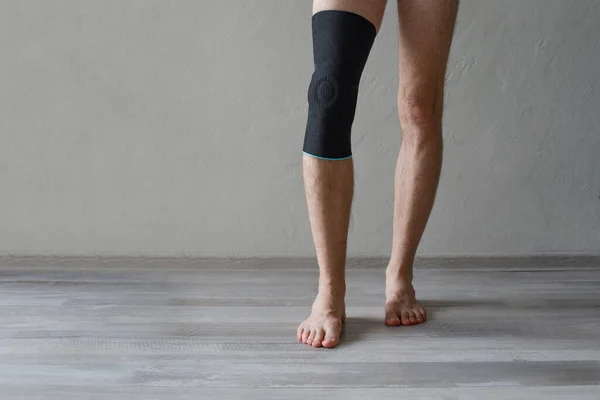 Orthopedische Anatomische Orthose Armbanden Voor Kniefixatie Verwondingen Pijn Knie Ondersteuning — Stockfoto