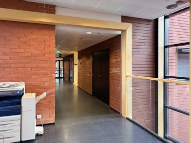 Modern boş ofis içi pencere, kapalı mimari arka plan