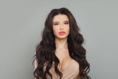 Şehvetli kadın portresi. Estetik ameliyat konsepti.