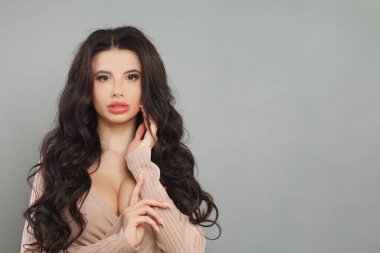 Mükemmel bir kadın portresi. Estetik ameliyat konsepti