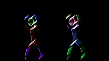 Çok Renkli Parlayan Neon Çubuk Takımlı Komik Dans. Hareket İzi Efektiyle Çekim
