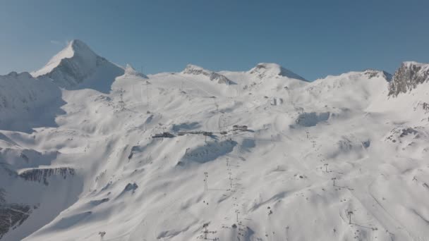 Kompleks Narciarski Śnieg Góra Zdalne Sterowanie Drone — Wideo stockowe