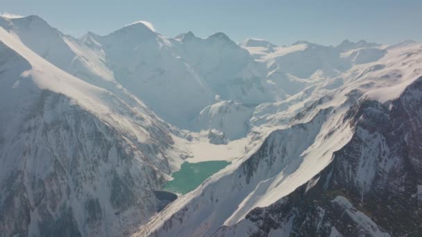 Lago Drone Montanha Neve Vale — Vídeo de Stock