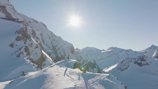 Drone Man Mountain Ridge Snow — Stock Video