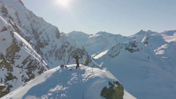 Drone Ontzag Sneeuw Berg Man — Stockvideo