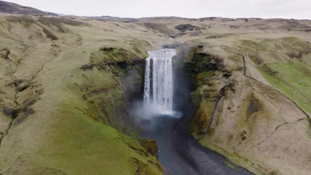 Cachoeira Drone Rio Cliff Desfiladeiro — Vídeo de Stock