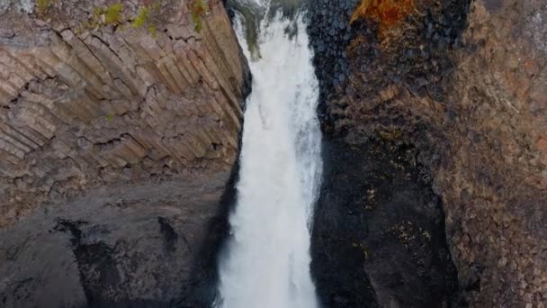 Flöde Kaskader Canyon Rock Gorge — Stockvideo