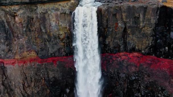 Klippe Rot Wasserfall Natur Erosion — Stockvideo