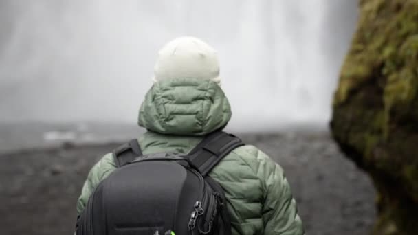 Man Backpack Hood Hiking Waterfall — Stock Video