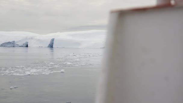 Айсберг Море Океан Корабль Палуба — стоковое видео